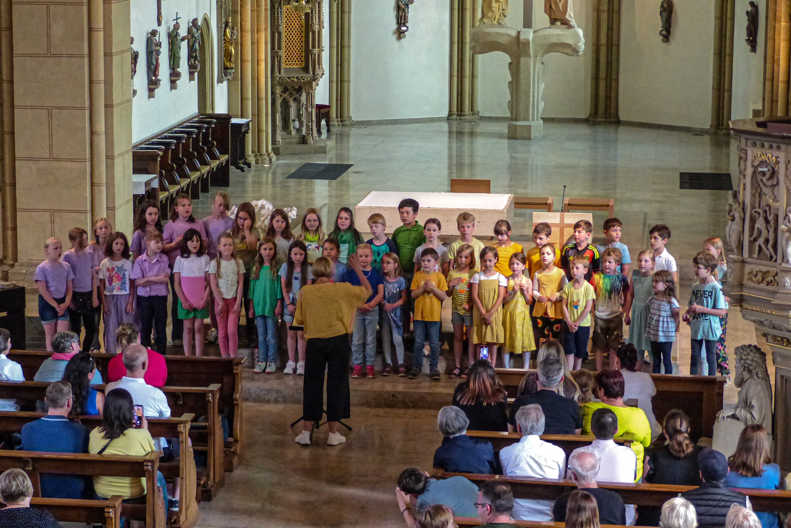 24 Sommerfest kirche